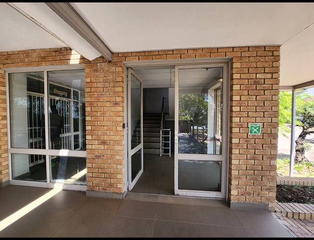96M² OFFICE TO LET IN VORNA VALLEY
